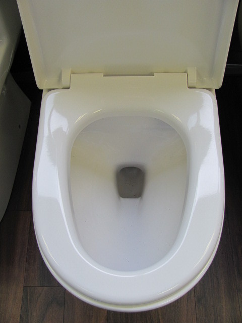 Round elongated toilet seat